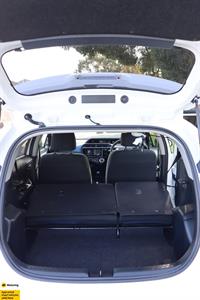 2015 Toyota Aqua - Thumbnail