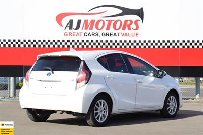 2015 Toyota Aqua - Thumbnail