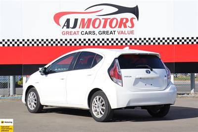 2015 Toyota Aqua - Thumbnail