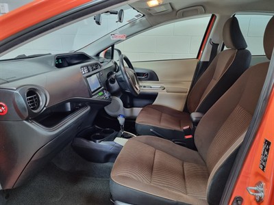 2012 Toyota Aqua - Thumbnail