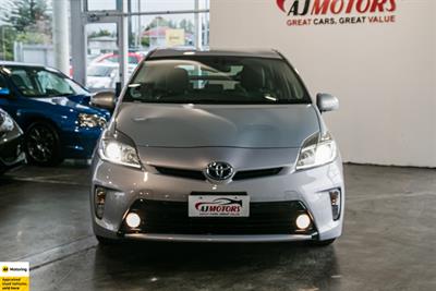 2014 Toyota Prius - Thumbnail