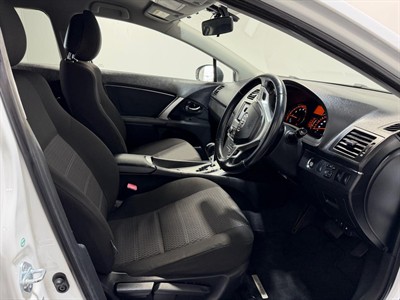 2015 Toyota Avensis - Thumbnail