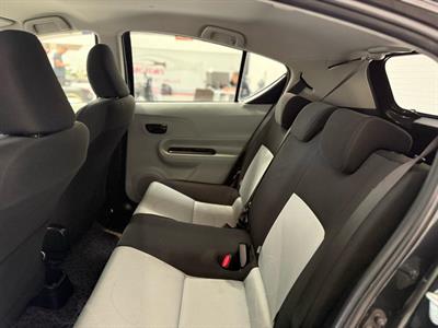 2012 Toyota Aqua - Thumbnail