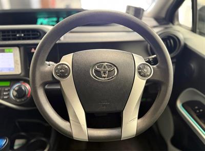 2012 Toyota Aqua - Thumbnail