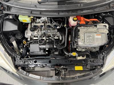 2012 Toyota Aqua - Thumbnail