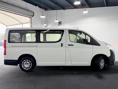 2020 Toyota Hiace - Thumbnail
