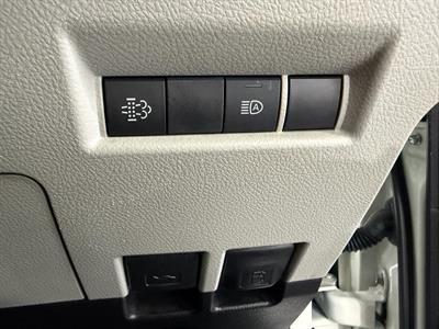 2020 Toyota Hiace - Thumbnail