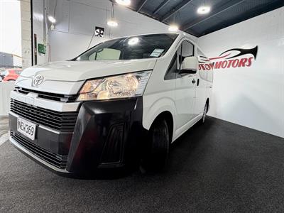 2020 Toyota Hiace - Thumbnail