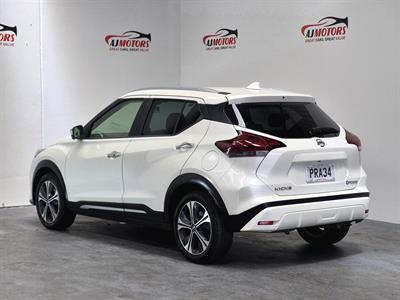 2021 Nissan Kicks - Thumbnail