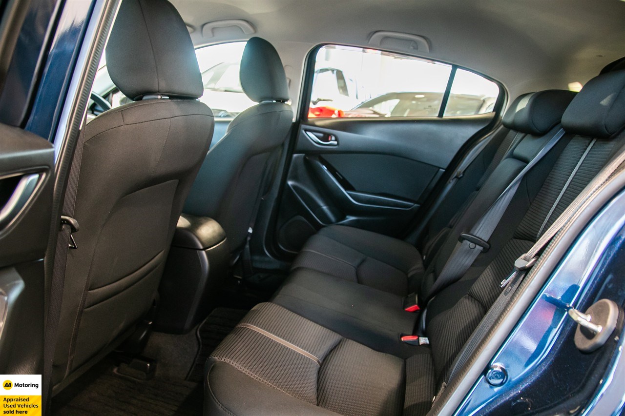 2016 Mazda Axela