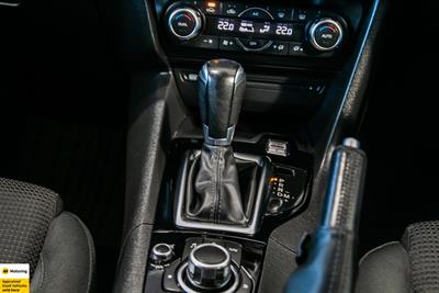 2016 Mazda Axela - Thumbnail