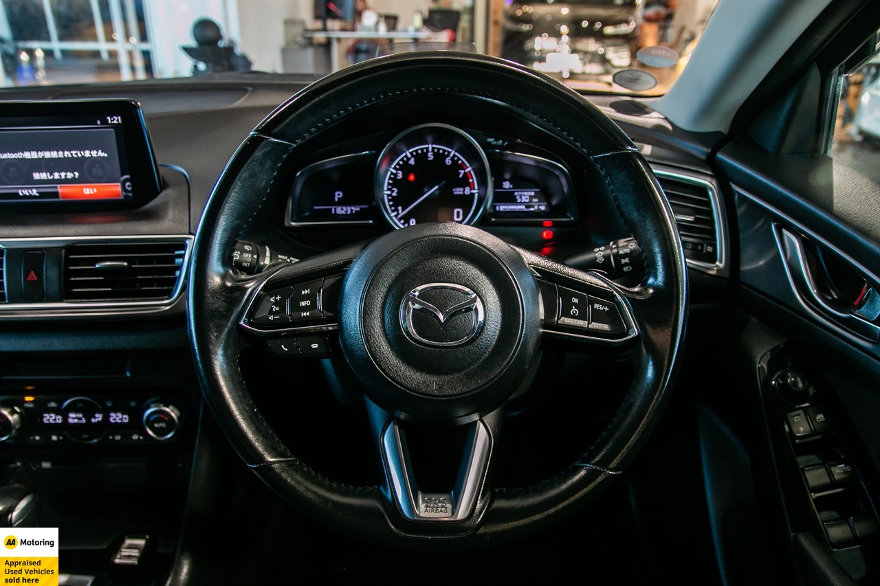 2016 Mazda Axela