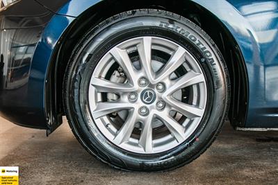 2016 Mazda Axela - Thumbnail