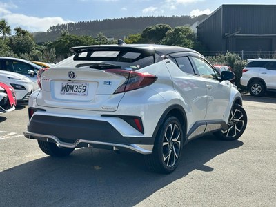 2018 Toyota C-HR - Thumbnail