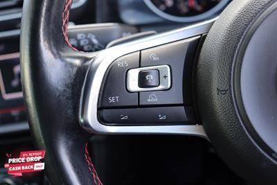 2015 Volkswagen Golf - Thumbnail