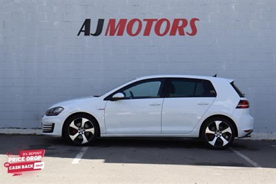 2015 Volkswagen Golf - Thumbnail
