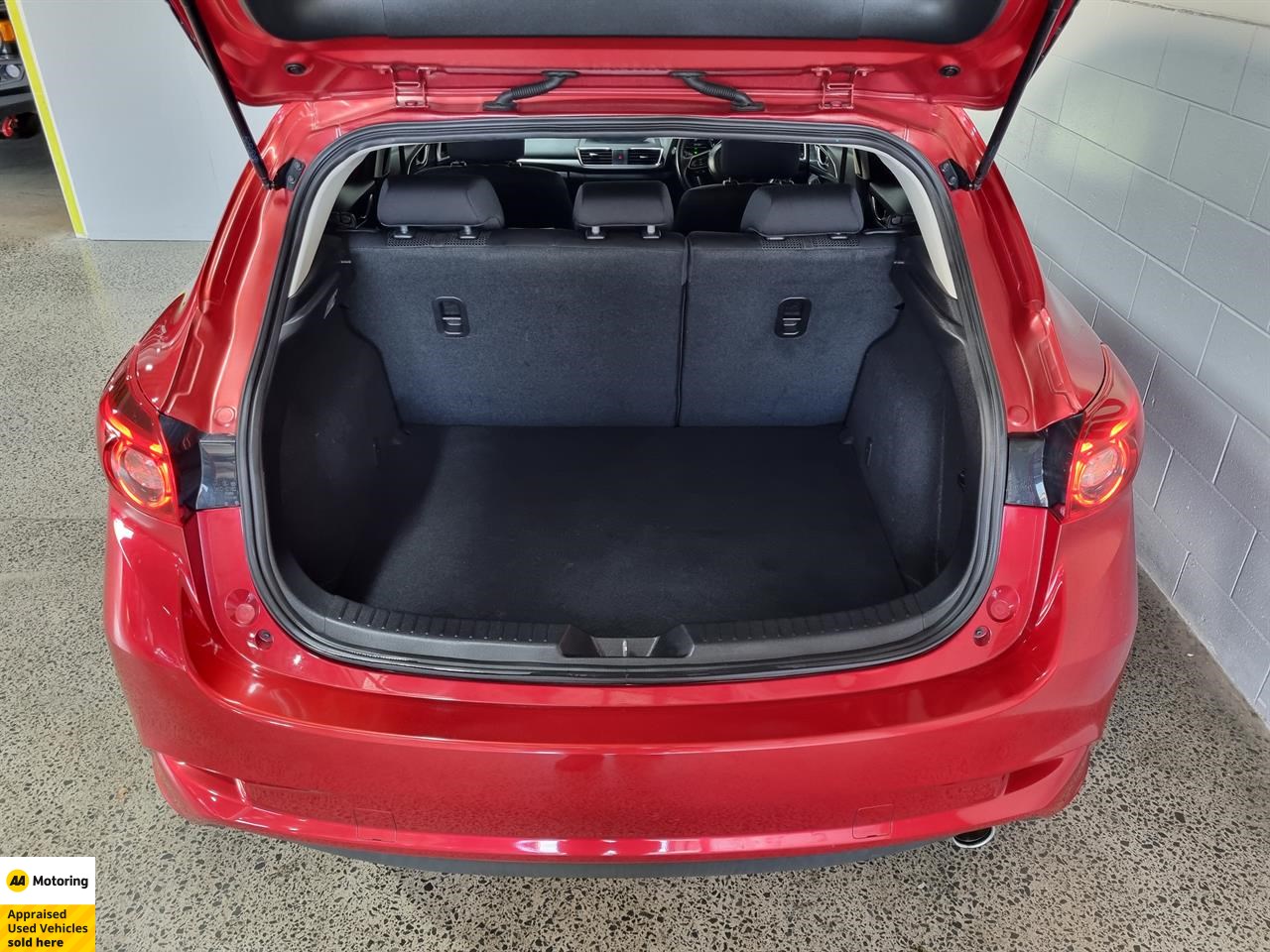 2016 Mazda Axela