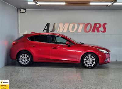 2016 Mazda Axela - Thumbnail