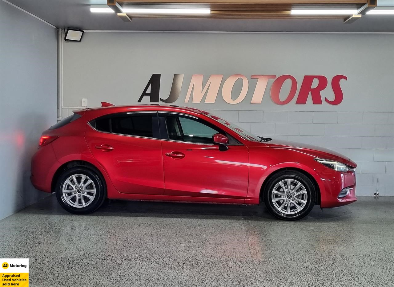 2016 Mazda Axela