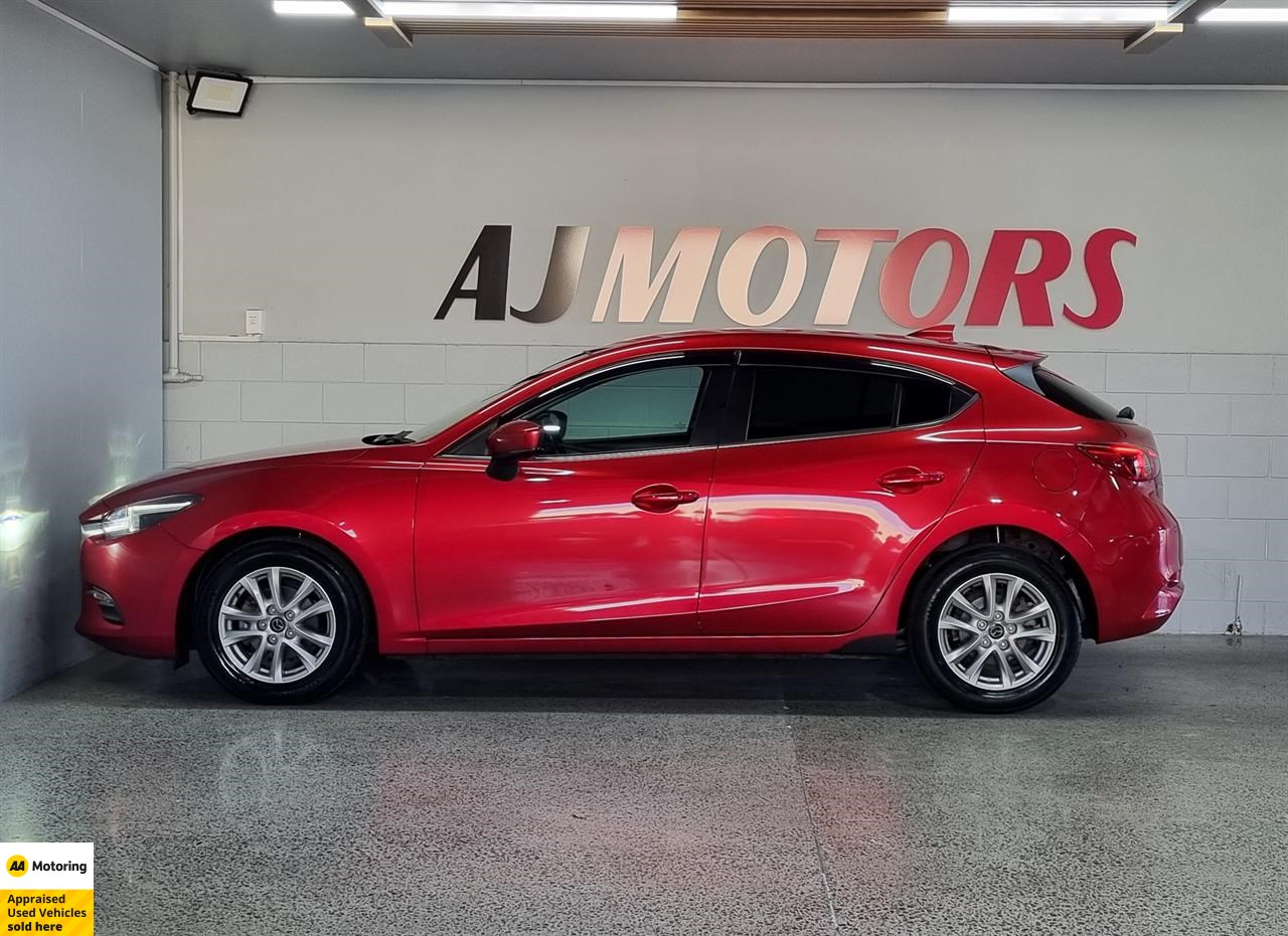 2016 Mazda Axela