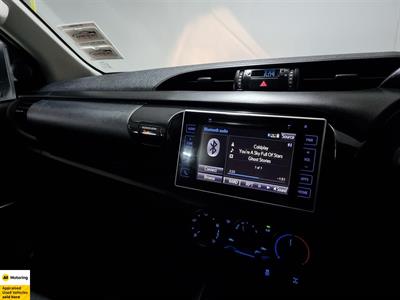 2020 Toyota Hilux - Thumbnail