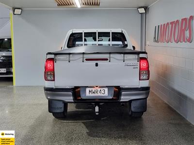 2020 Toyota Hilux - Thumbnail