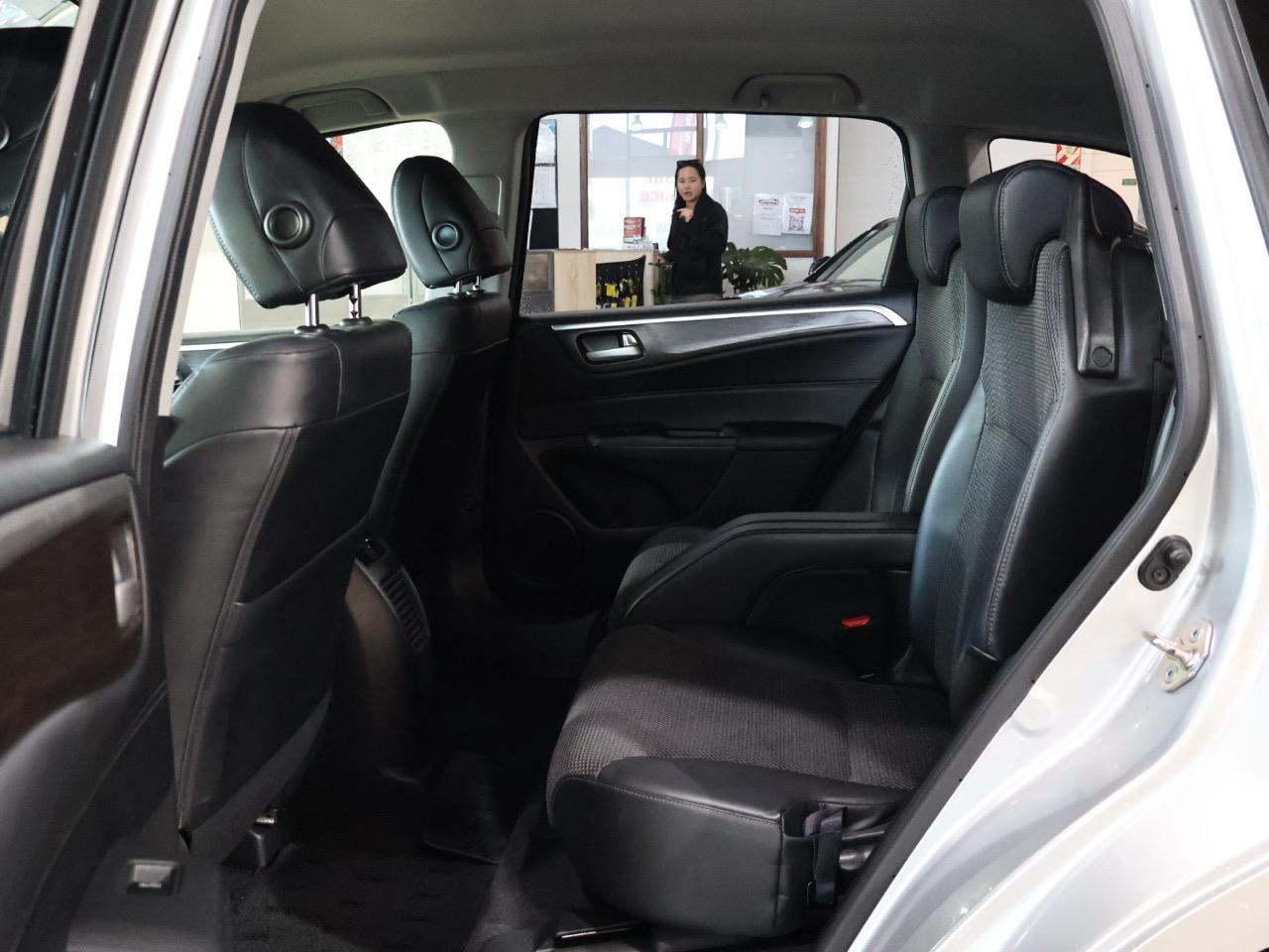 2015 Honda Jade