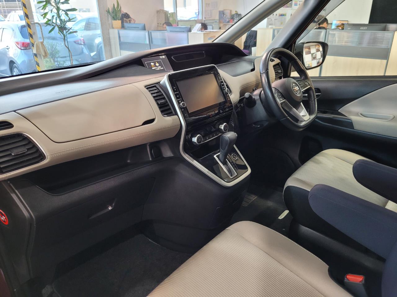 2017 Nissan Serena