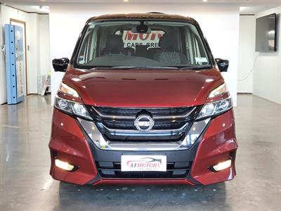 2017 Nissan Serena - Thumbnail