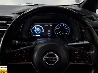 2018 Nissan Leaf - Thumbnail