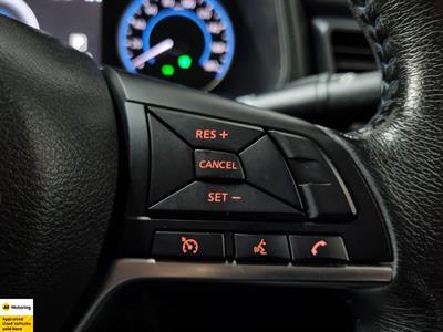 2018 Nissan Leaf - Thumbnail