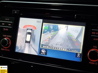 2018 Nissan Leaf - Thumbnail