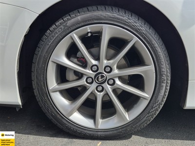 2013 Lexus CT200H - Thumbnail