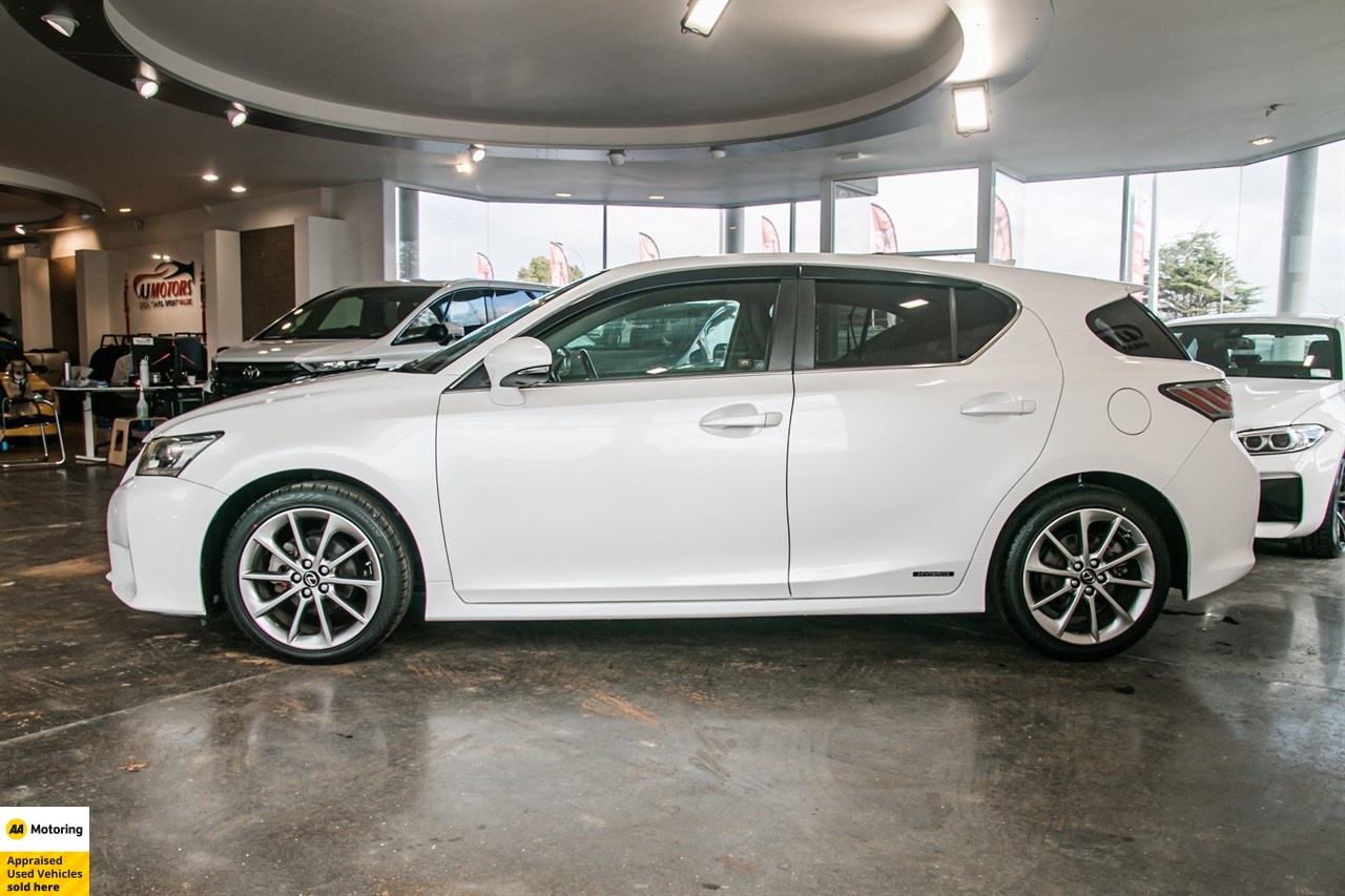 2013 Lexus CT200H