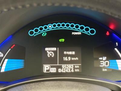 2015 Nissan Leaf - Thumbnail