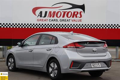2022 Hyundai IONIQ - Thumbnail