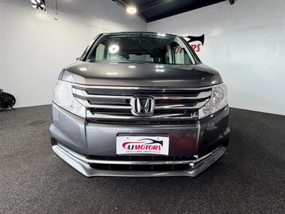 2013 Honda STEPWAGON - Thumbnail