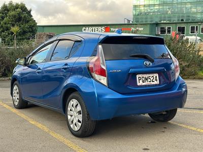 2015 Toyota Aqua - Thumbnail