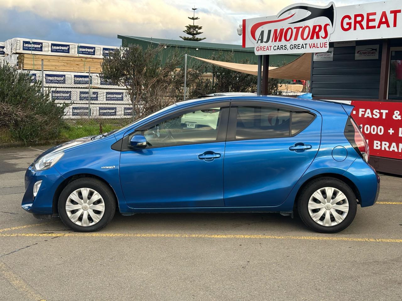 2015 Toyota Aqua