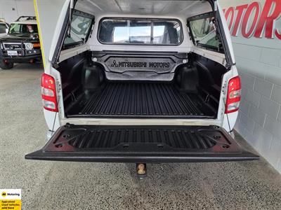 2018 Mitsubishi Triton - Thumbnail