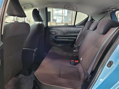 2015 Toyota Aqua - Thumbnail