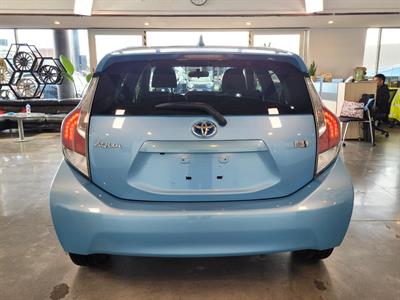 2015 Toyota Aqua - Thumbnail