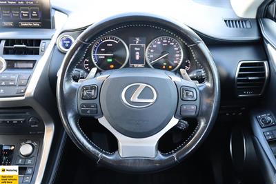 2017 Lexus NX 300h - Thumbnail