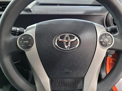 2013 Toyota Aqua - Thumbnail