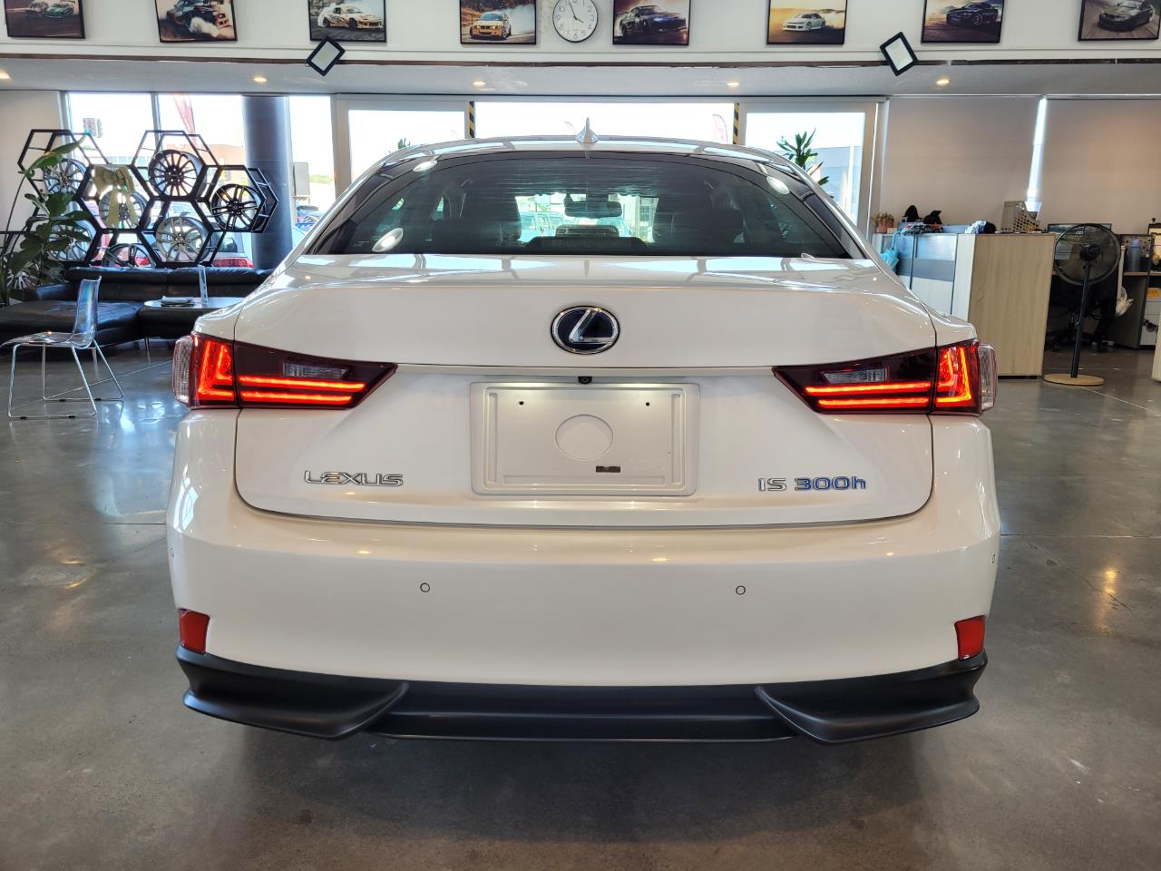 2014 Lexus IS 300h