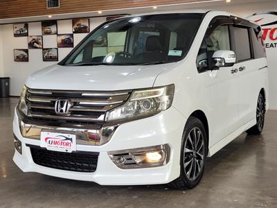 2014 Honda STEPWAGON - Thumbnail