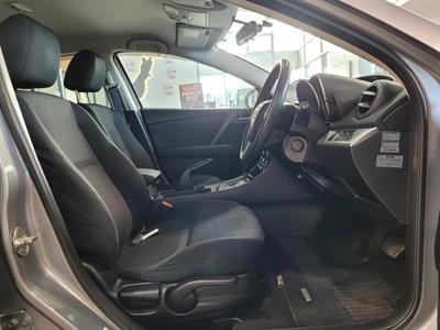 2011 Mazda Axela - Thumbnail