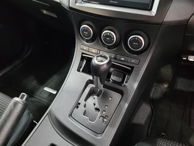2011 Mazda Axela - Thumbnail