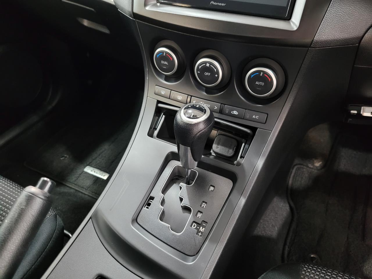 2011 Mazda Axela