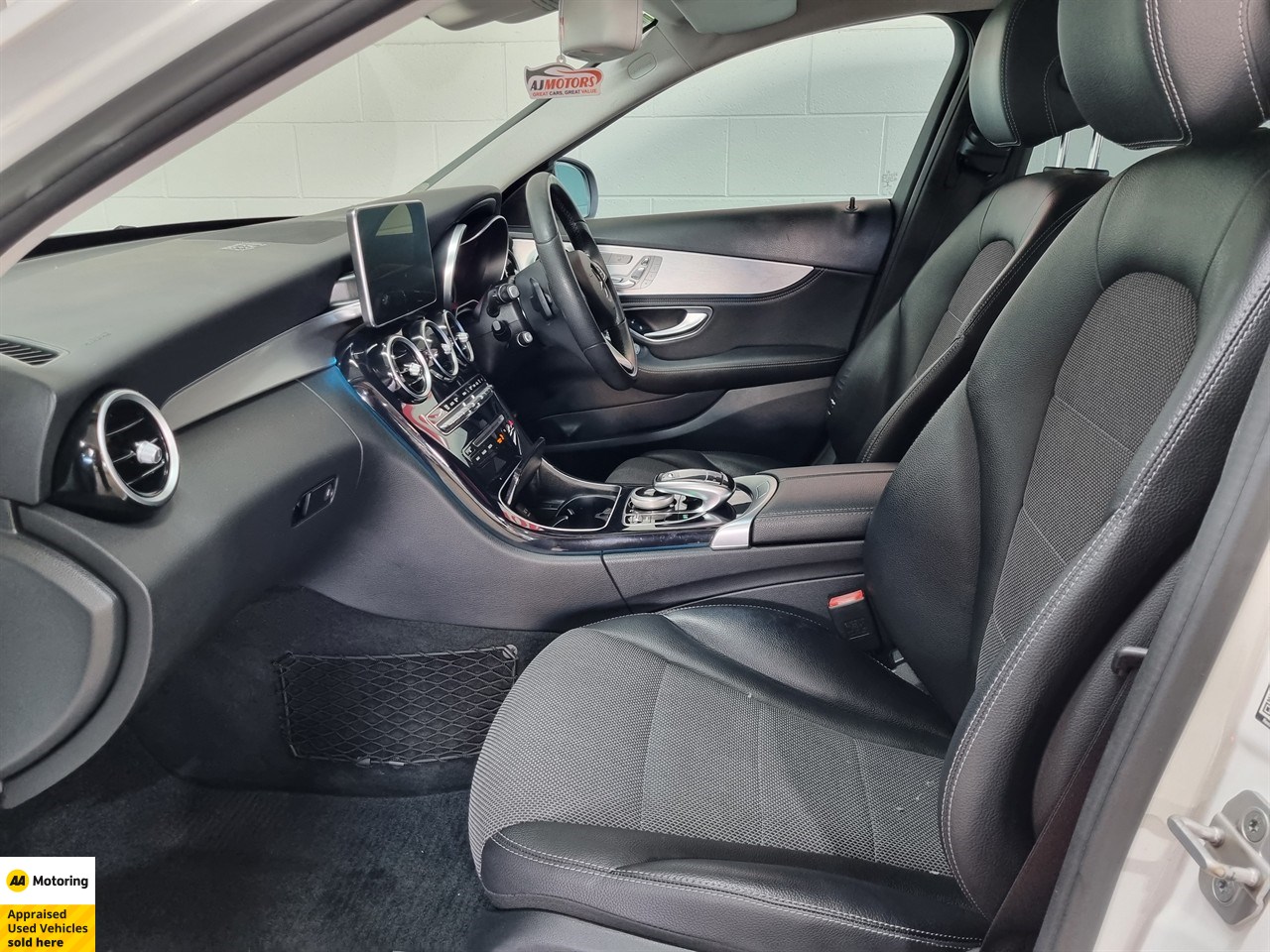 2015 Mercedes-Benz C 180